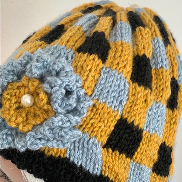 Hand Knits 2 Love Beanie Hat Cap Plaid Flower Hip main image 10